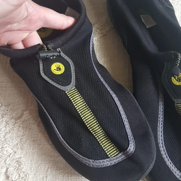 NWT Body Glove Mens Rip Tide black and Yellow size 11 aquasocks - Picture 5 of 6